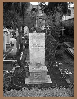 La tomba di Antonio Gramsci - cimitero degli acattolici di Roma